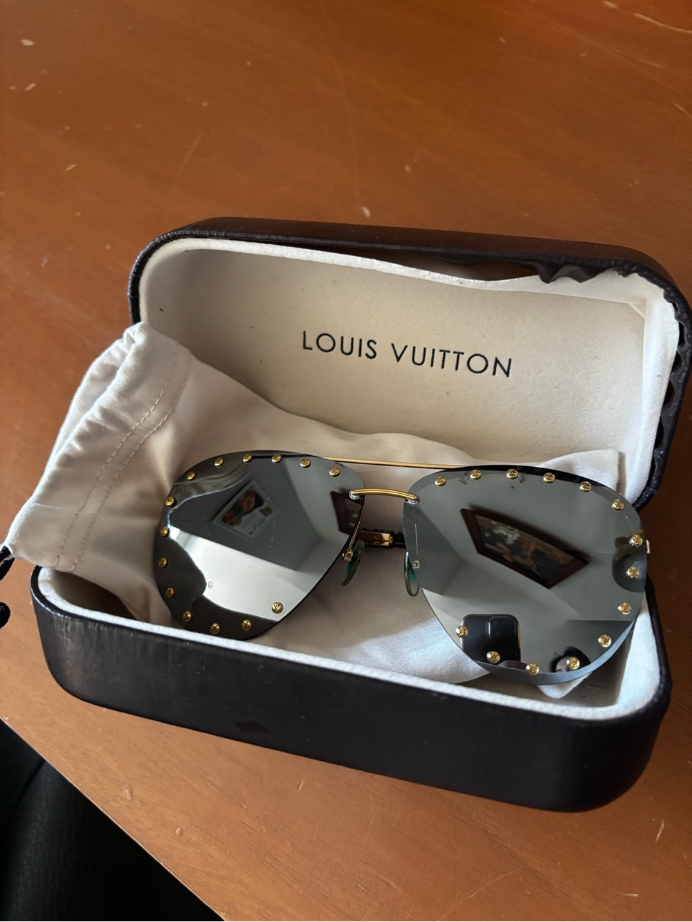 Louis Vuitton mirror aviator sunglasses